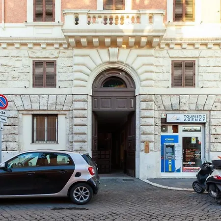 Plum Guide - Vista Antica * Rome