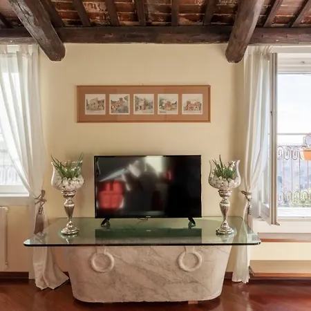 Plum Guide - Vista Antica Apartment